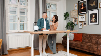 höhenverstellbarer Schreibtisch